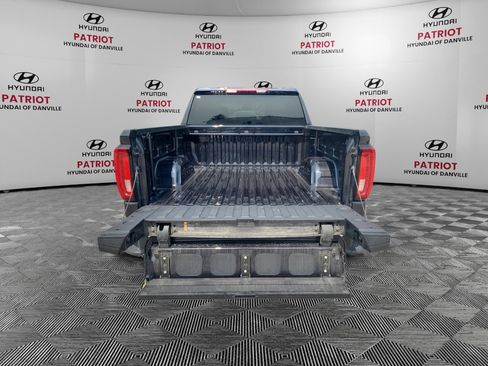 Used 2025 GMC Sierra 1500 SLT AWD/4WD image 20