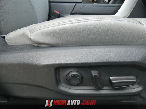Used 2024 Toyota Tundra Limited w/ Power Package AWD/4WD image 33
