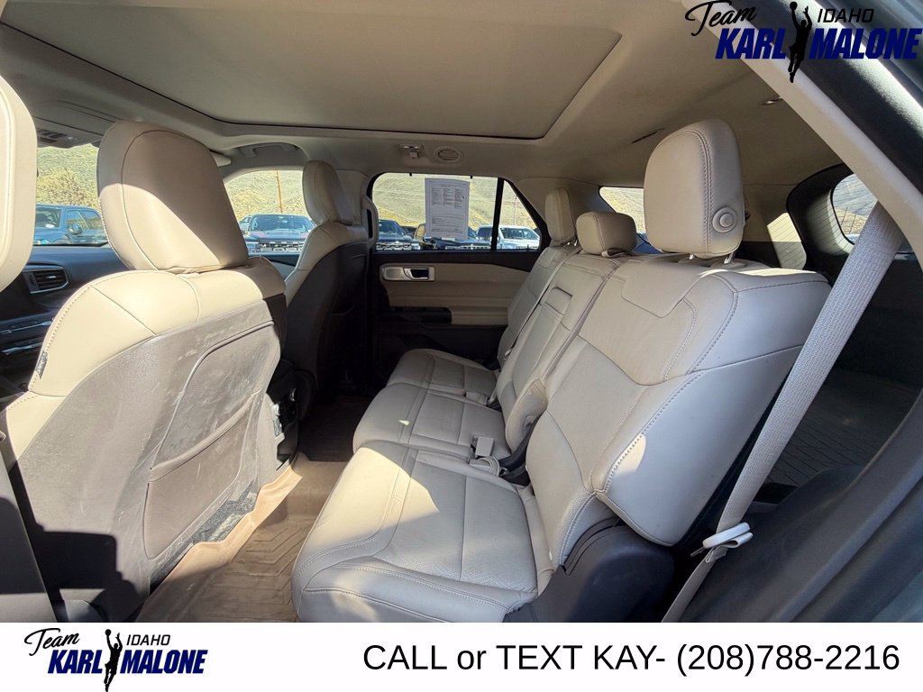 Used 2020 Ford Explorer Platinum w/ Premium Technology Package AWD/4WD image 12