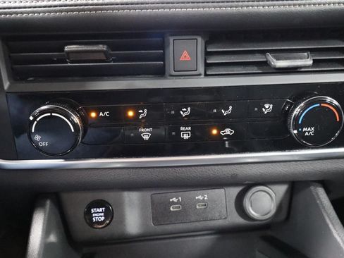 Used 2024 Nissan Rogue S AWD/4WD image 17