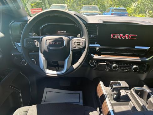 New 2026 GMC Sierra 1500 Elevation w/ X31 Off-Road Package AWD/4WD image 16