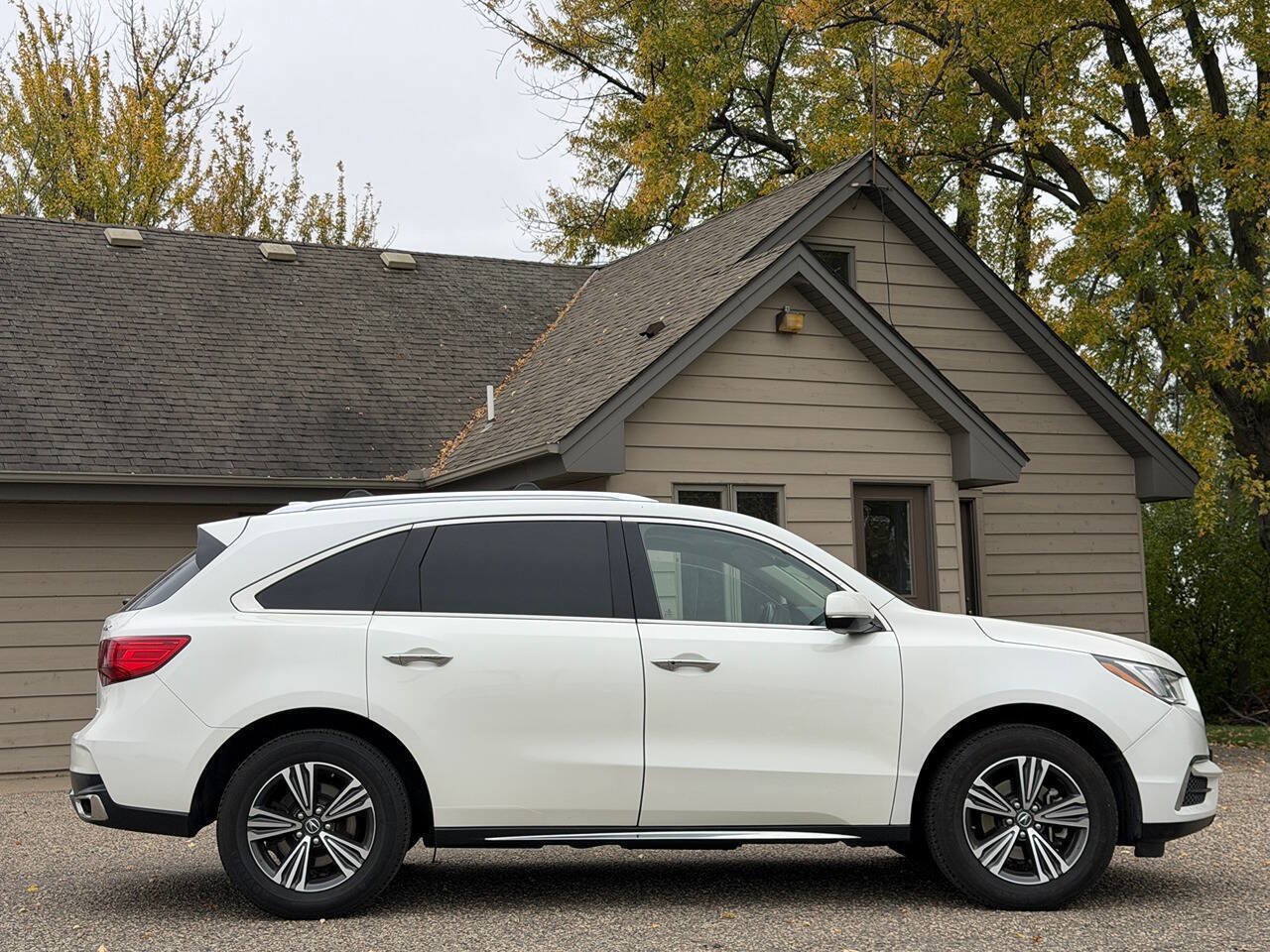 Used 2018 Acura MDX SH-AWD image 2