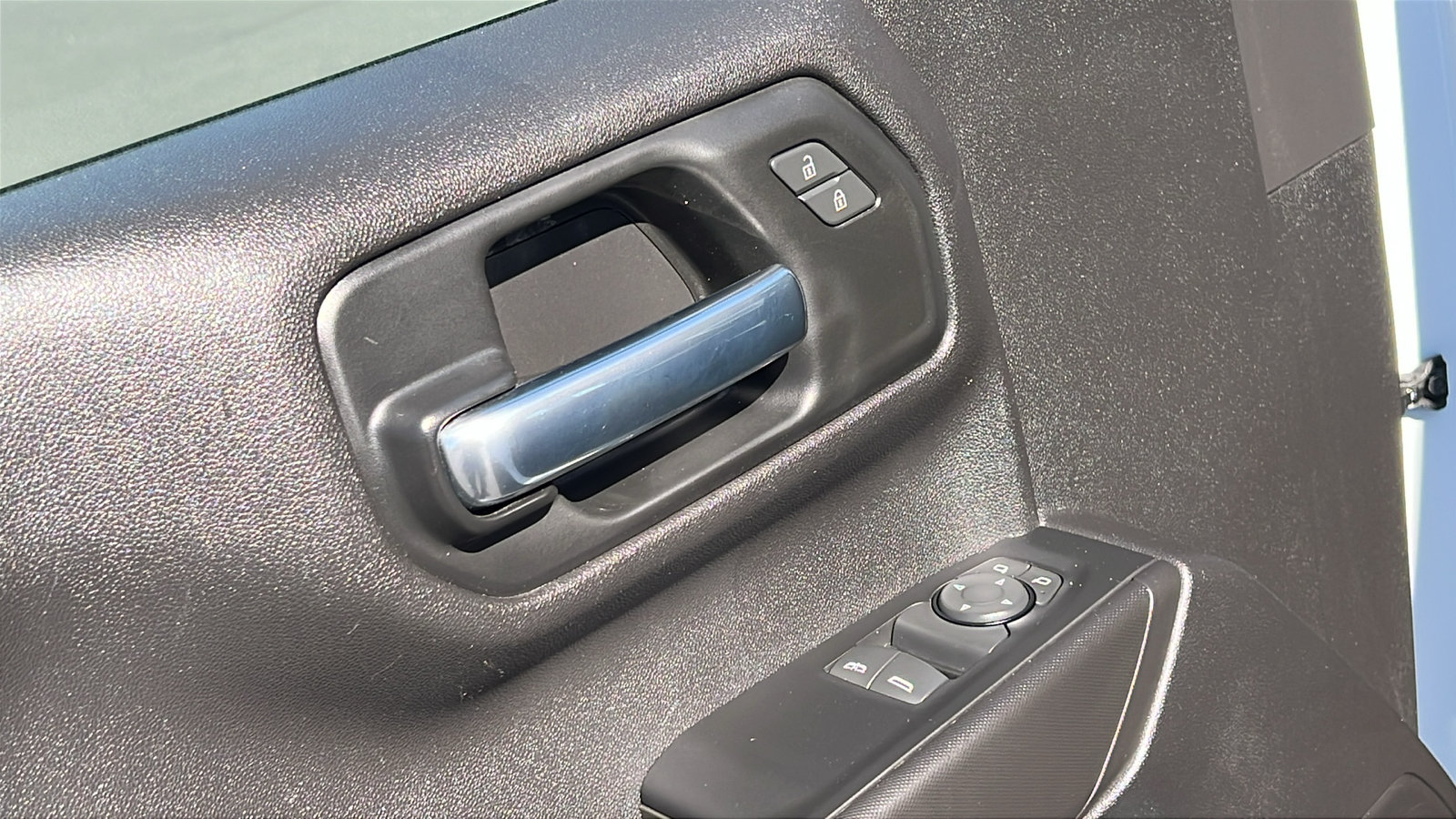 Certified 2025 Chevrolet Silverado 1500 W/T RWD image 12
