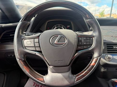 Used 2018 Lexus LS 500 AWD w/ Luxury Package image 15