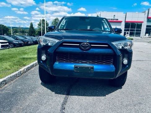 Used 2020 Toyota 4Runner SR5 Premium w/ Moonroof Package AWD/4WD image 2