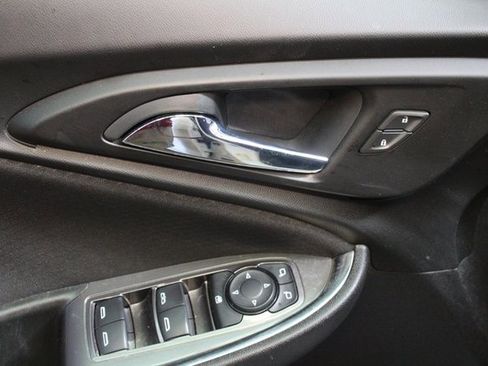 Used 2022 Chevrolet Malibu LT image 14