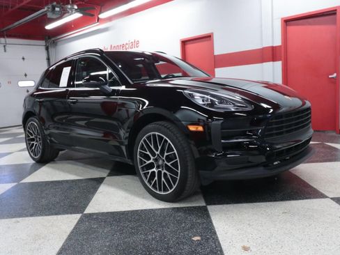 Used 2020 Porsche Macan image 2