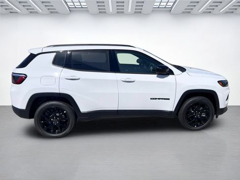 New 2026 Jeep Compass Latitude AWD/4WD image 2