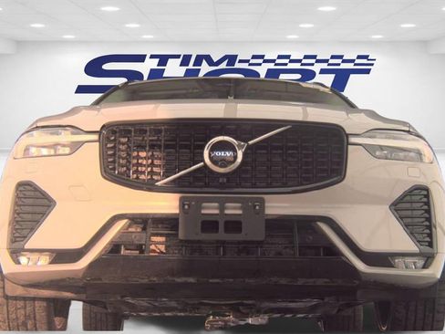 Used 2023 Volvo XC60 B5 Plus w/ Protection Package Premier image 3