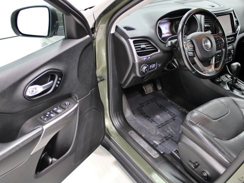 Used 2021 Jeep Cherokee Limited AWD/4WD image 4
