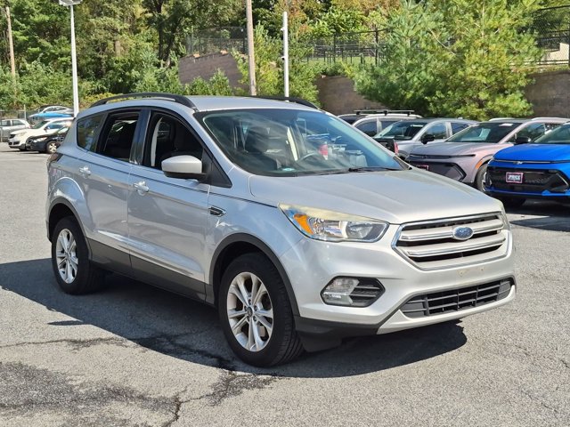 Used 2018 Ford Escape SE AWD/4WD image 3