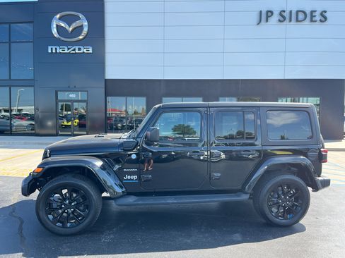 Used 2023 Jeep Wrangler Unlimited Sahara AWD/4WD image 2