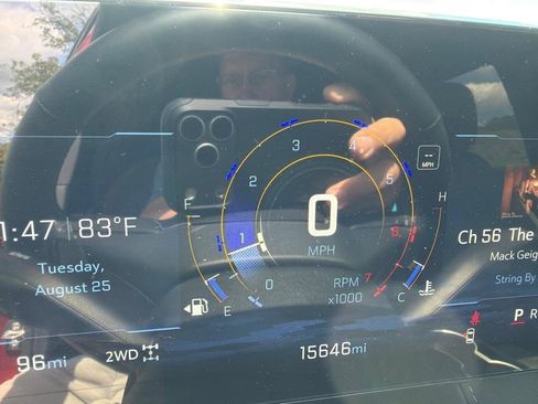 Used 2025 Chevrolet Equinox LT AWD/4WD image 16
