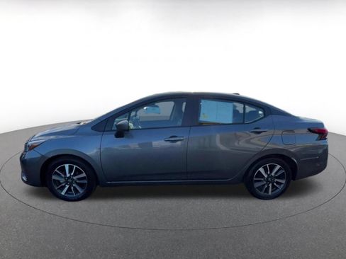 Used 2025 Nissan Versa SV FWD image 9