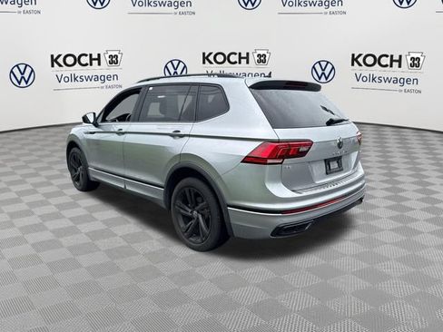 Used 2023 Volkswagen Tiguan SE R-Line AWD/4WD image 6