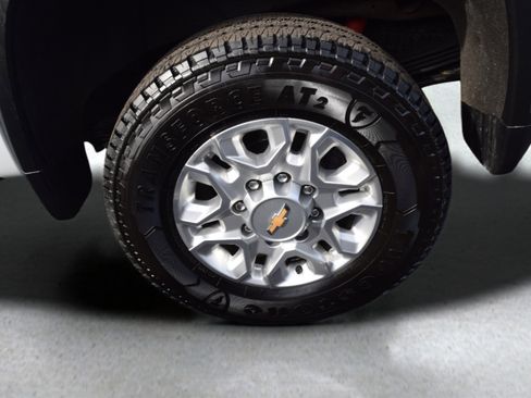 Used 2023 Chevrolet Silverado 2500 LT w/ Convenience Package image 7