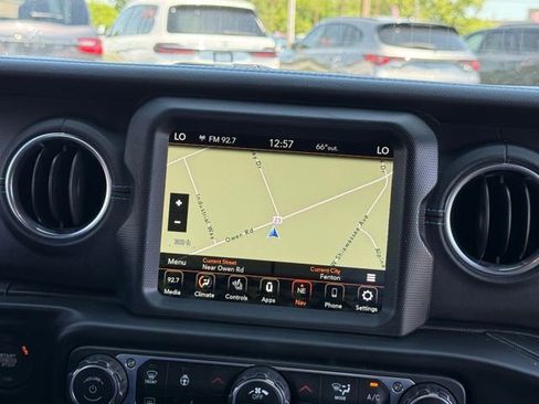 Used 2023 Jeep Wrangler Unlimited Rubicon 4xe w/ Cold Weather Group AWD/4WD image 3
