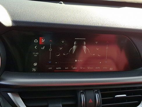 Used 2023 Alfa Romeo Stelvio Veloce image 17