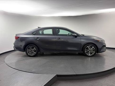 Used 2023 Kia Forte LXS FWD image 9