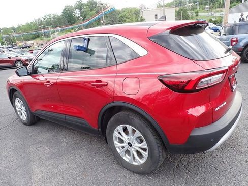 Certified 2023 Ford Escape Active w/ Tech Pack #2 AWD/4WD image 3