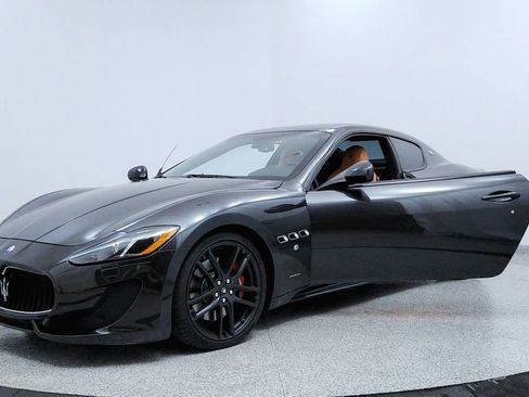 Used 2017 Maserati GranTurismo Sport image 9