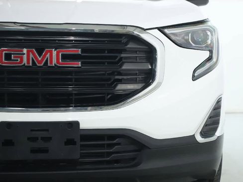 Used 2018 GMC Terrain SLE w/ Driver Convenience Package image 7