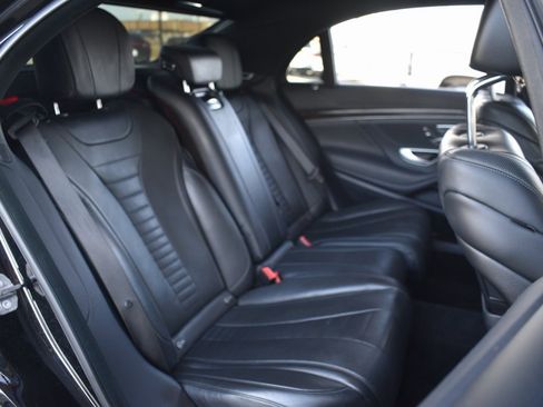 Used 2020 Mercedes-Benz S 560 4MATIC Sedan w/ Premium Package image 18