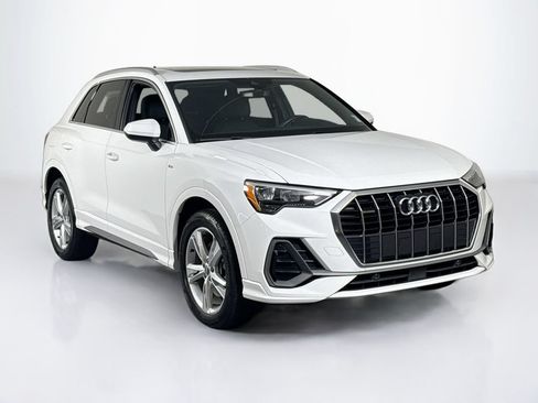 Used 2020 Audi Q3 2.0T Premium w/ Convenience Package AWD/4WD image 7
