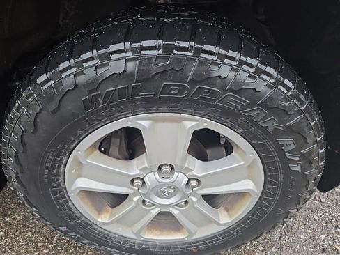 Used 2017 Toyota Tundra SR5 image 4