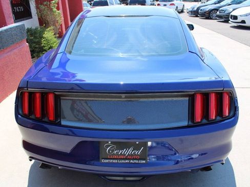 Used 2016 Ford Mustang Coupe RWD image 4