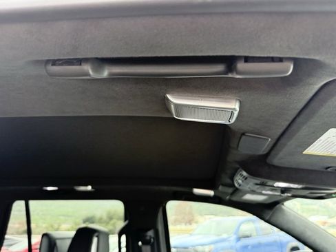 Used 2024 Cadillac Escalade Sport Platinum w/ LPO, ONYX Package image 10