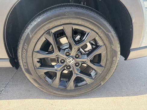 Used 2024 Honda HR-V Sport image 12