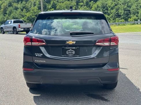 Used 2022 Chevrolet Equinox LS w/ LPO, Floor Liner Package FWD image 6