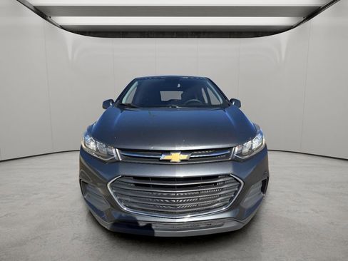 Used 2020 Chevrolet Trax LS w/ Tint and Cruise Package image 8