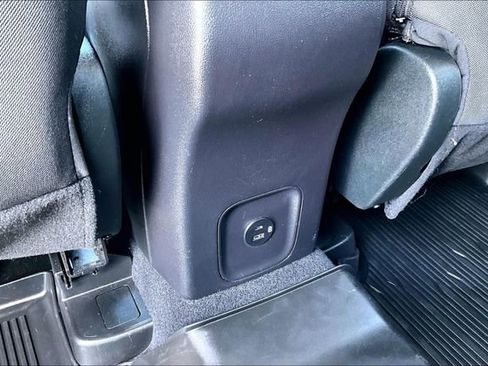 Used 2022 Ford Escape SE image 16