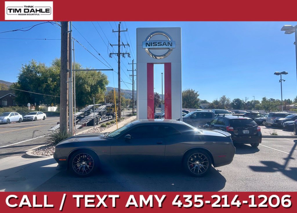 Used 2017 Dodge Challenger SRT w/ Technology Group RWD image 1