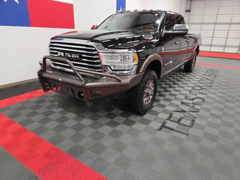 Used 2022 RAM 3500 Limited AWD/4WD image 3