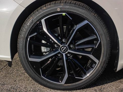 New 2025 Nissan Altima 2.5 SR image 10