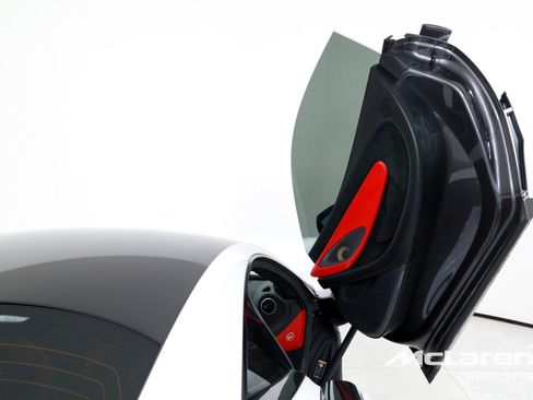 Used 2017 McLaren 570S Coupe RWD image 18