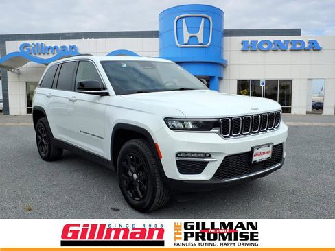 Used 2025 Jeep Grand Cherokee Limited image 1