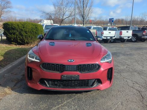Used 2018 Kia Stinger GT1 image 3