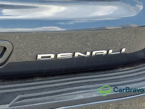 Certified 2021 GMC Yukon Denali w/ Denali Premium Package AWD/4WD image 31