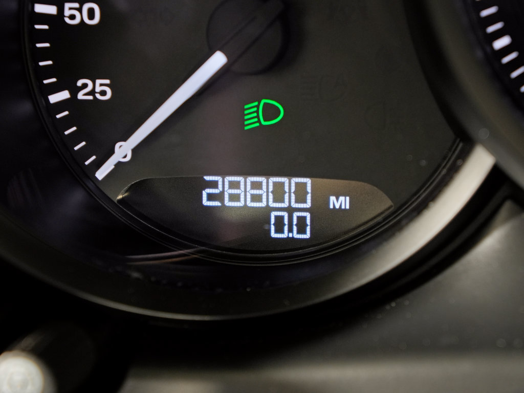 Certified 2023 Porsche Macan Turbo AWD/4WD image 24
