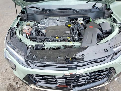 Used 2026 Chevrolet Trax ACTIV w/ Sunroof Package FWD image 11