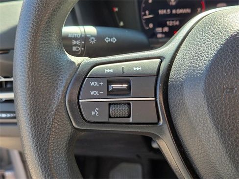 Certified 2023 Honda Accord EX image 27