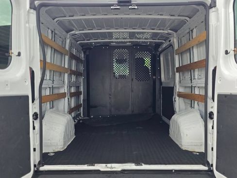 Used 2025 RAM ProMaster 2500 w/ U-Haul Equipment Group FWD image 14