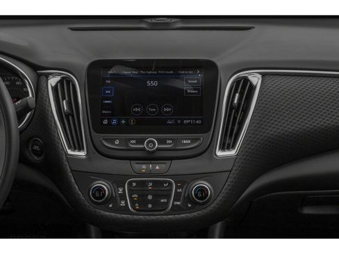 Used 2022 Chevrolet Malibu LT FWD image 7
