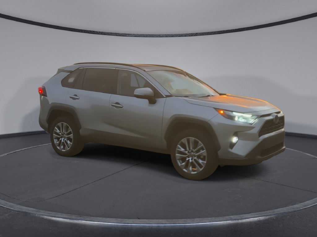 Used 2023 Toyota RAV4 XLE Premium FWD image 2