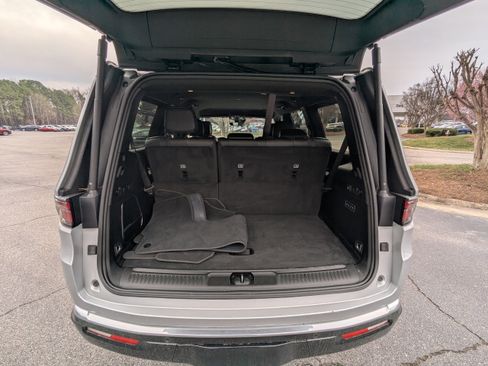 Used 2024 Jeep Wagoneer Series II w/ Convenience Group I image 15