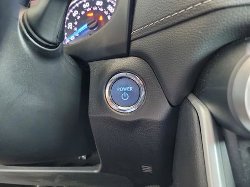 Used 2022 Toyota RAV4 XLE image 24